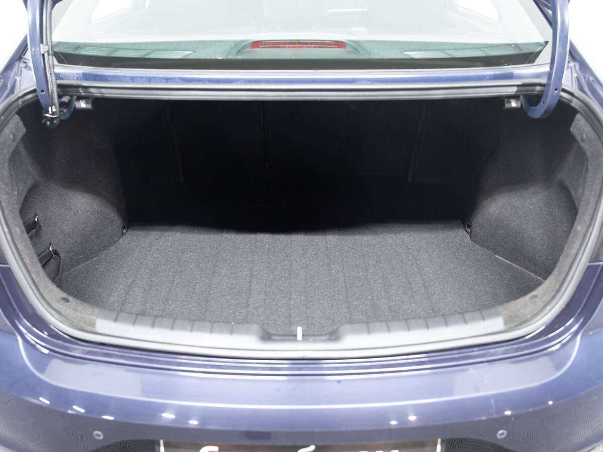 Купить Hyundai Elantra с пробегом. Фото: #8