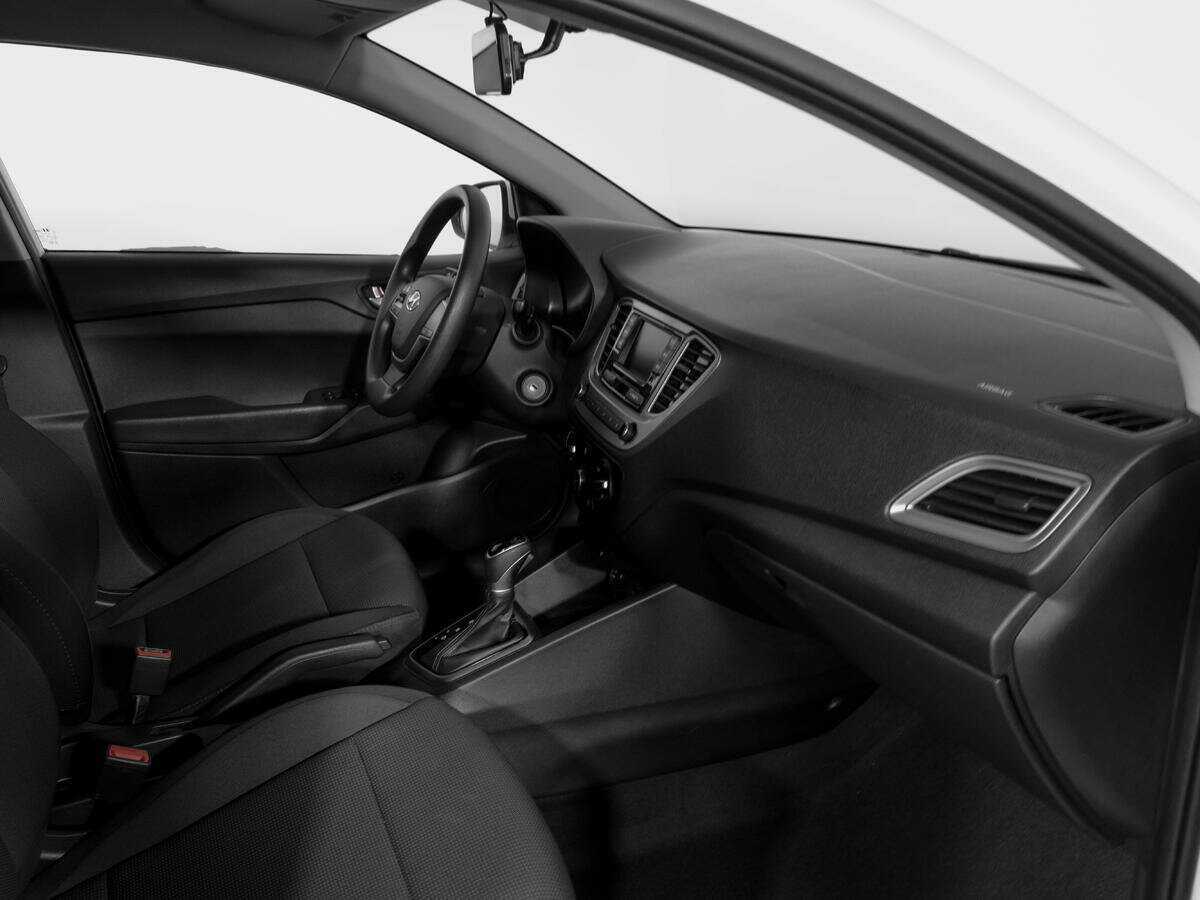 Купить Hyundai Solaris с пробегом. Фото: #8