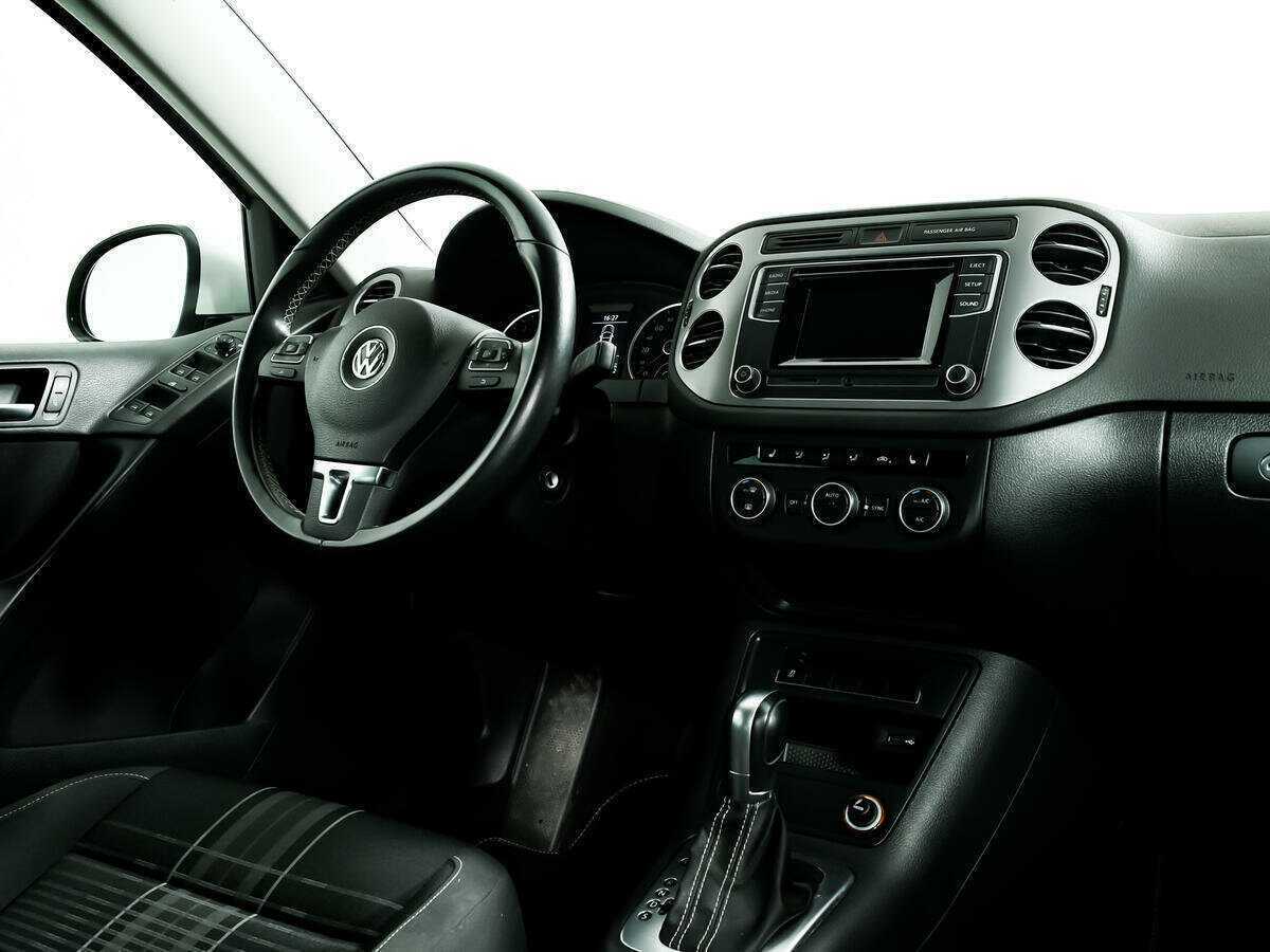 Купить Volkswagen Tiguan с пробегом. Фото: #8