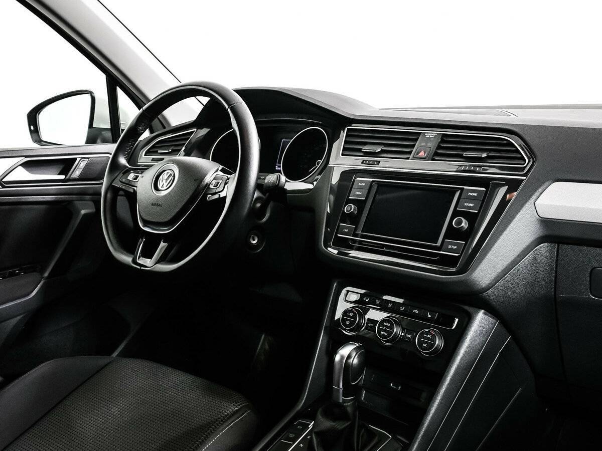 Купить Volkswagen Tiguan с пробегом. Фото: #8