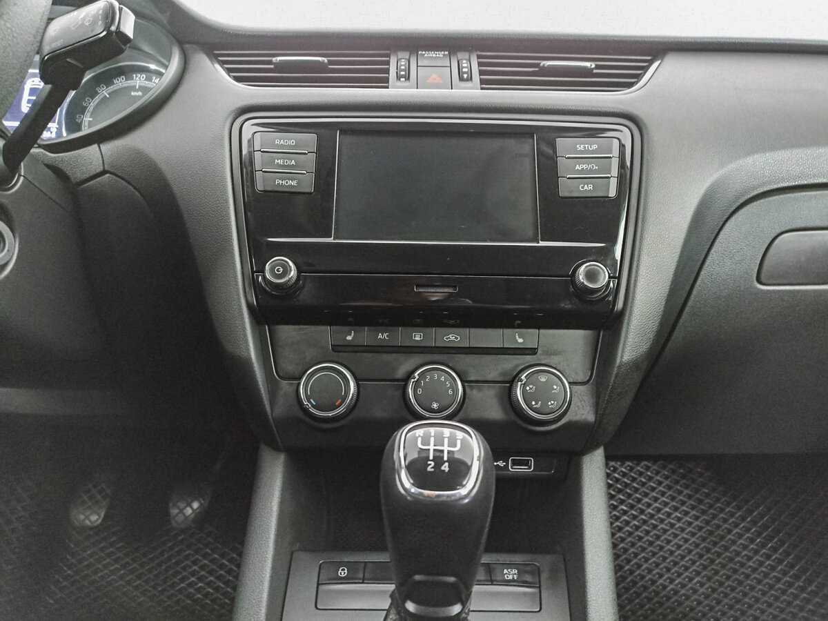 Купить Skoda Octavia с пробегом. Фото: #12
