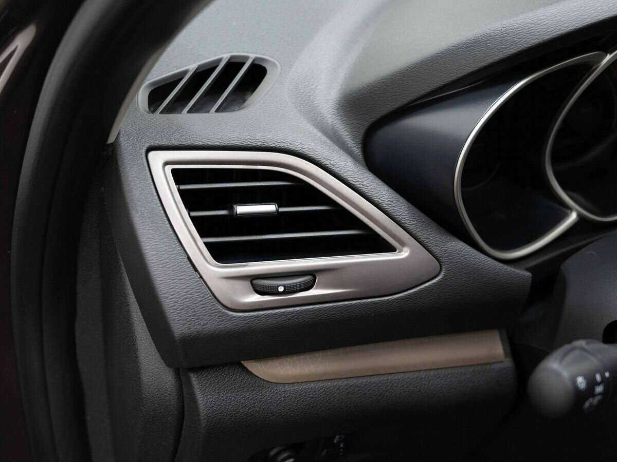 Купить Lada (ВАЗ) Vesta с пробегом. Фото: #19