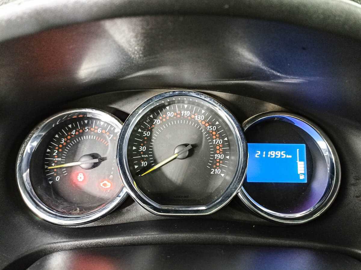 Купить Renault Sandero с пробегом. Фото: #10