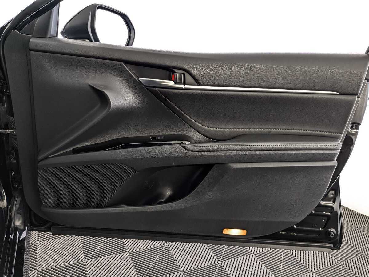 Купить Toyota Camry с пробегом. Фото: #20