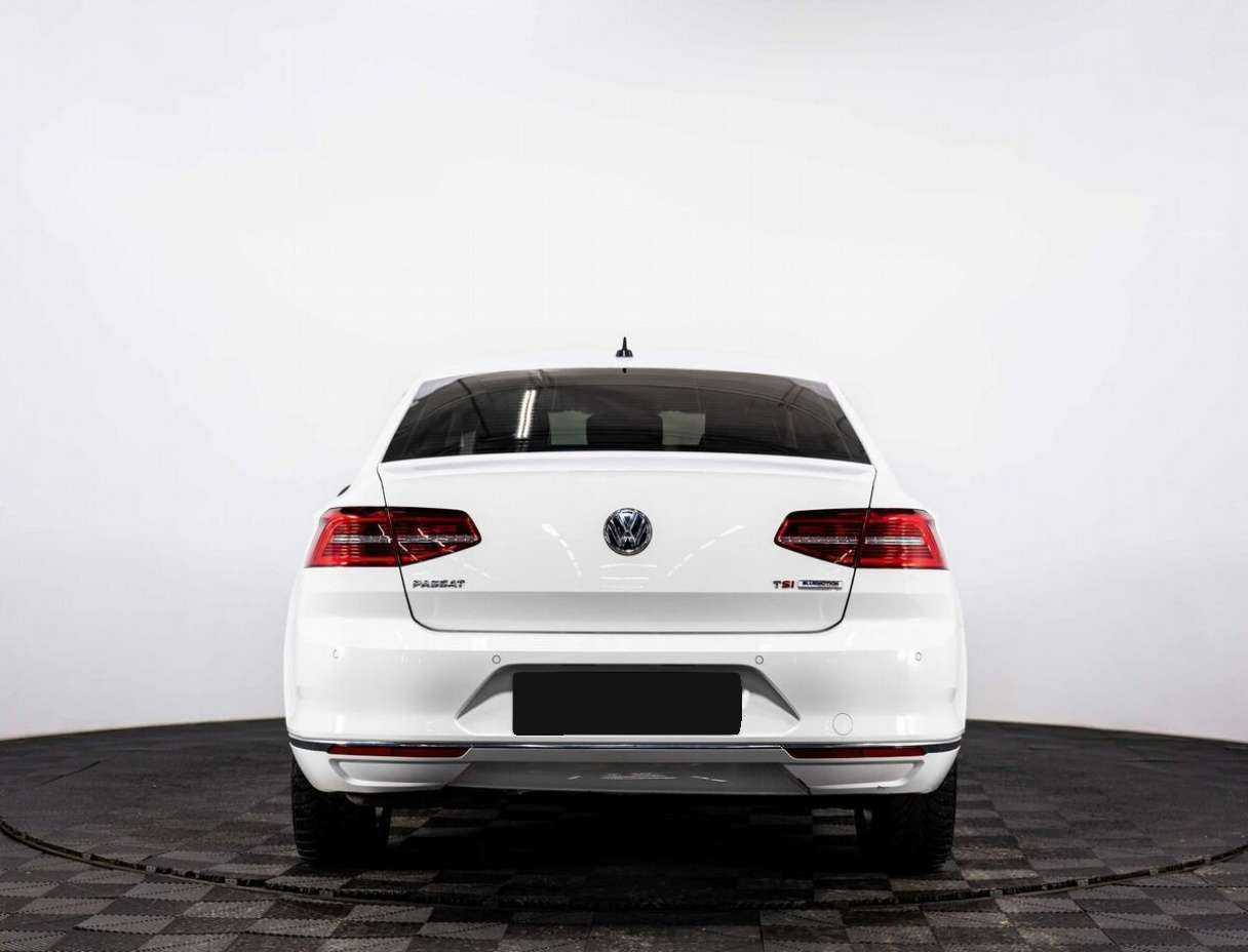 Купить Volkswagen Passat с пробегом. Фото: #4
