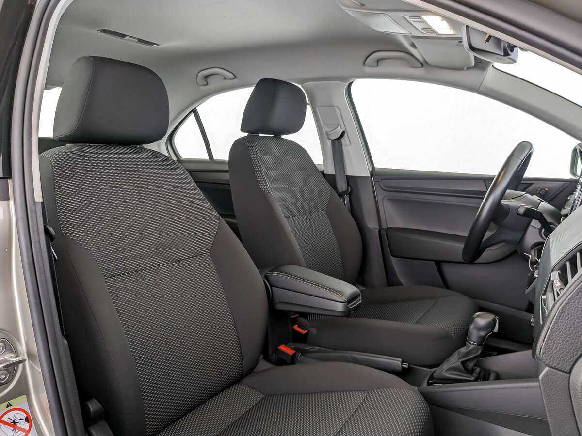 Купить Volkswagen Polo с пробегом. Фото: #21