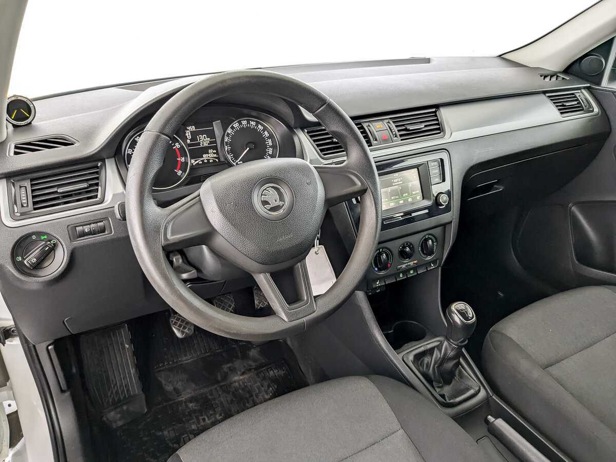 Купить Skoda Rapid с пробегом. Фото: #15