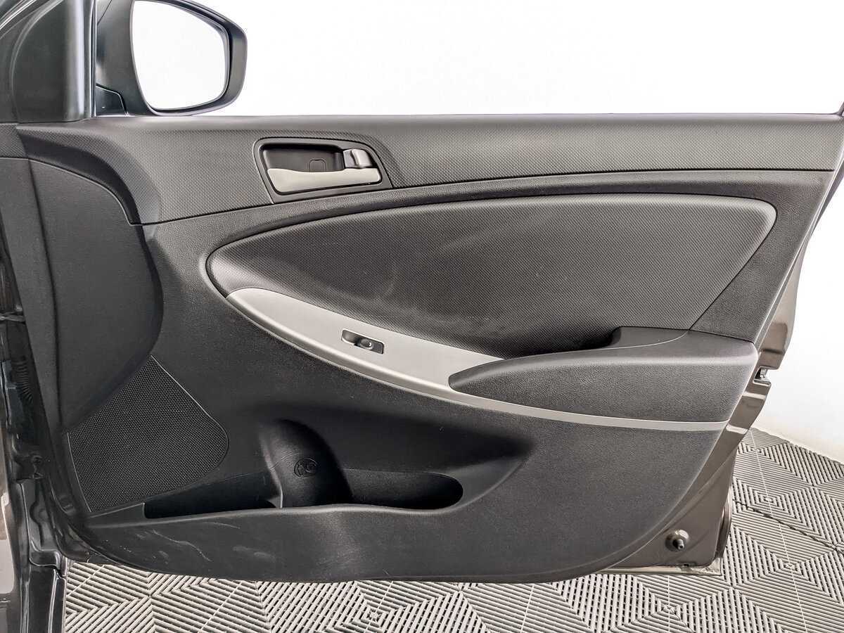 Купить Hyundai Solaris с пробегом. Фото: #22