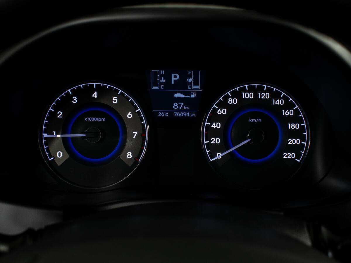 Купить Hyundai Solaris с пробегом. Фото: #11