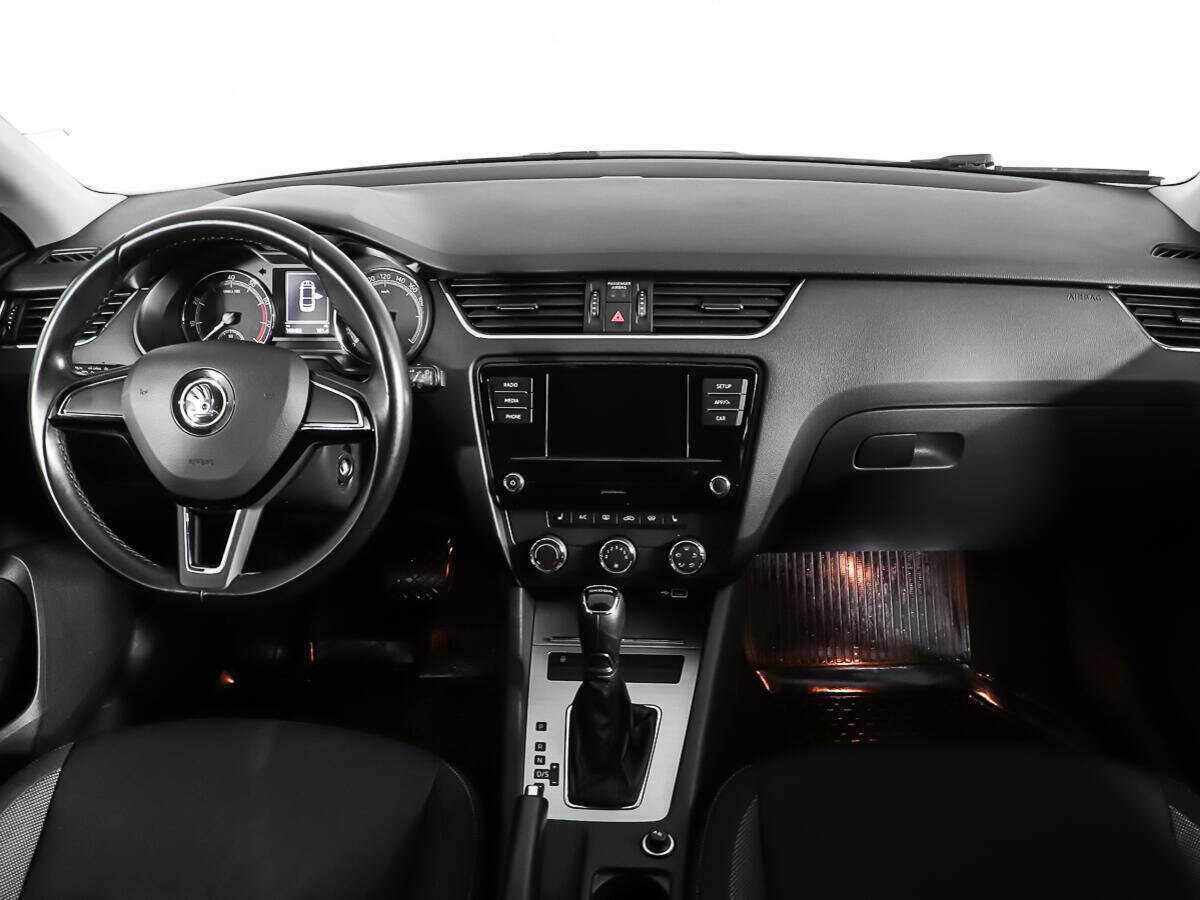 Купить Skoda Octavia с пробегом. Фото: #10
