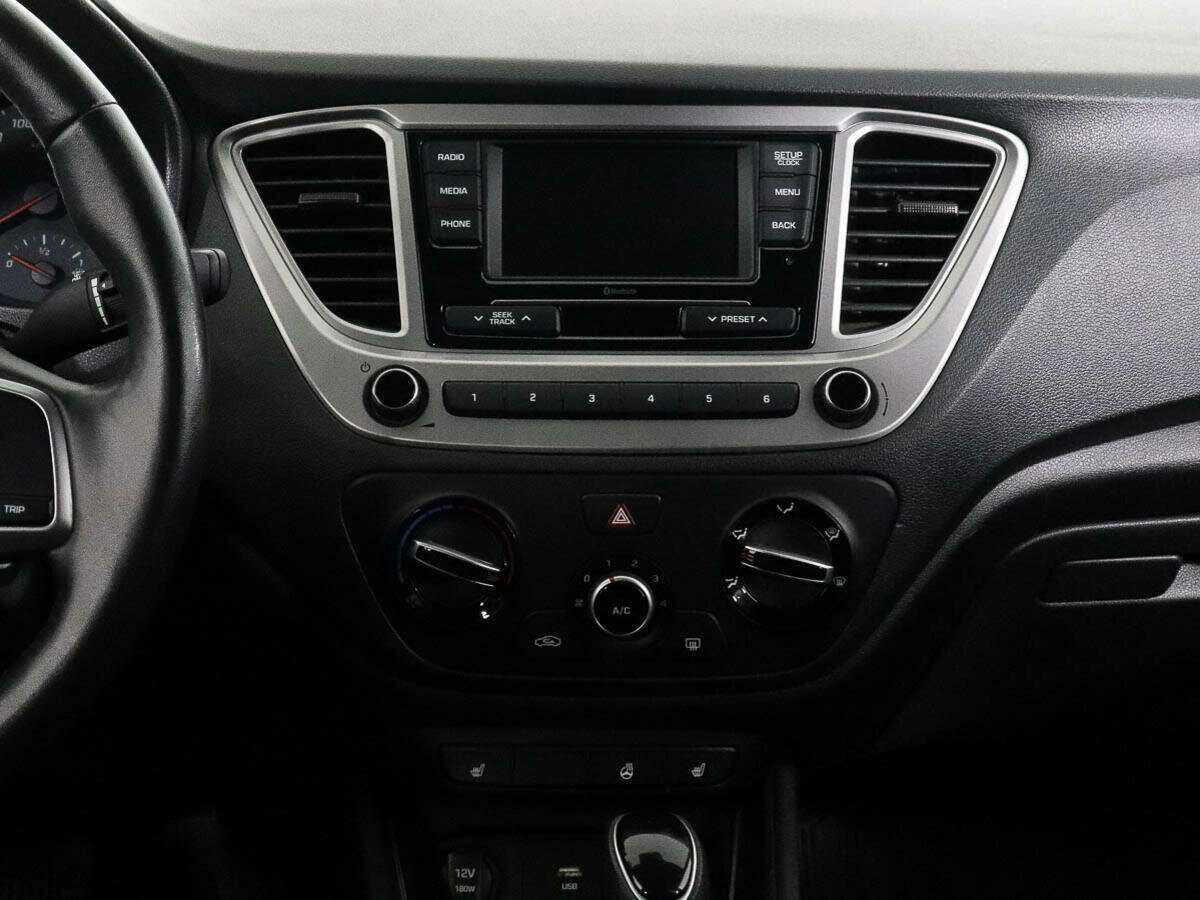 Купить Hyundai Solaris с пробегом. Фото: #9