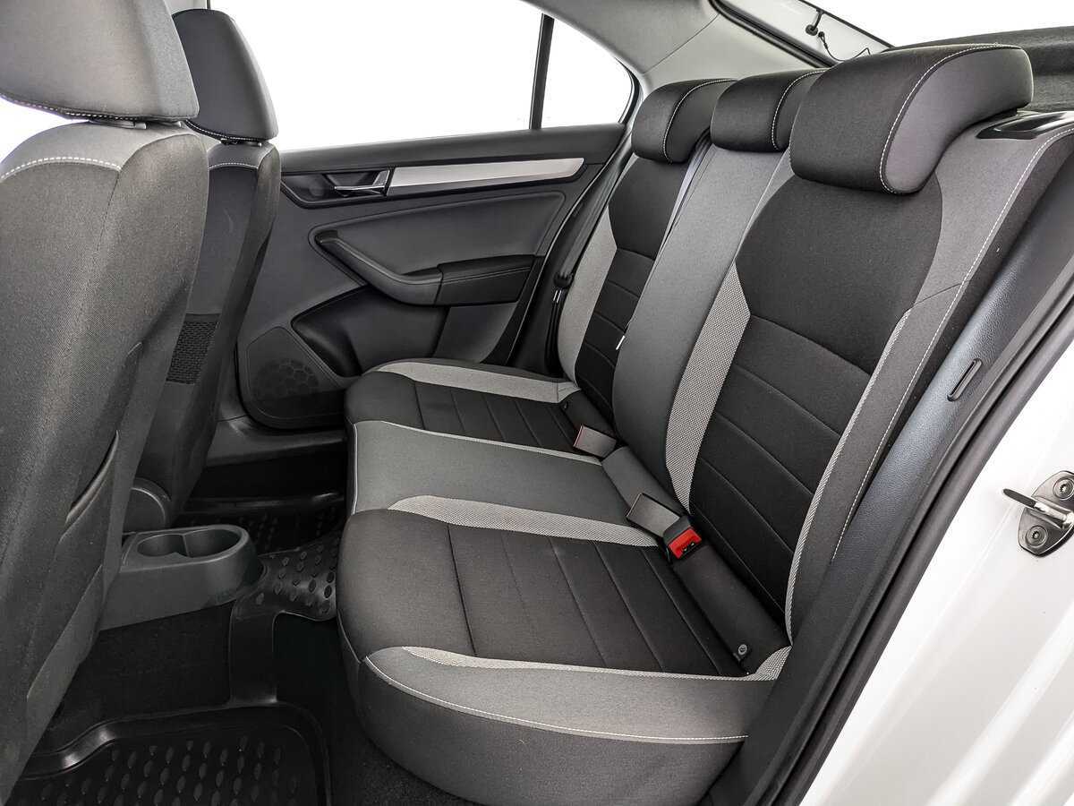 Купить Skoda Rapid с пробегом. Фото: #13