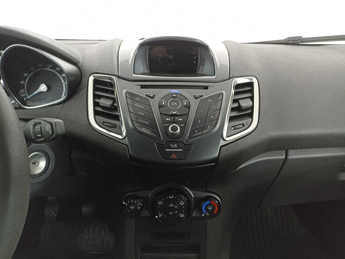 Купить Ford Fiesta с пробегом. Фото: #14