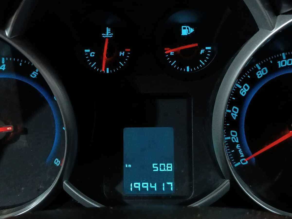 Купить Chevrolet Cruze с пробегом. Фото: #11