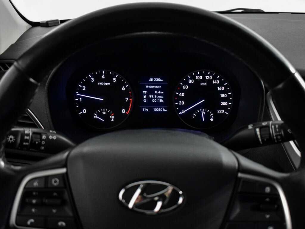 Купить Hyundai Solaris с пробегом. Фото: #18