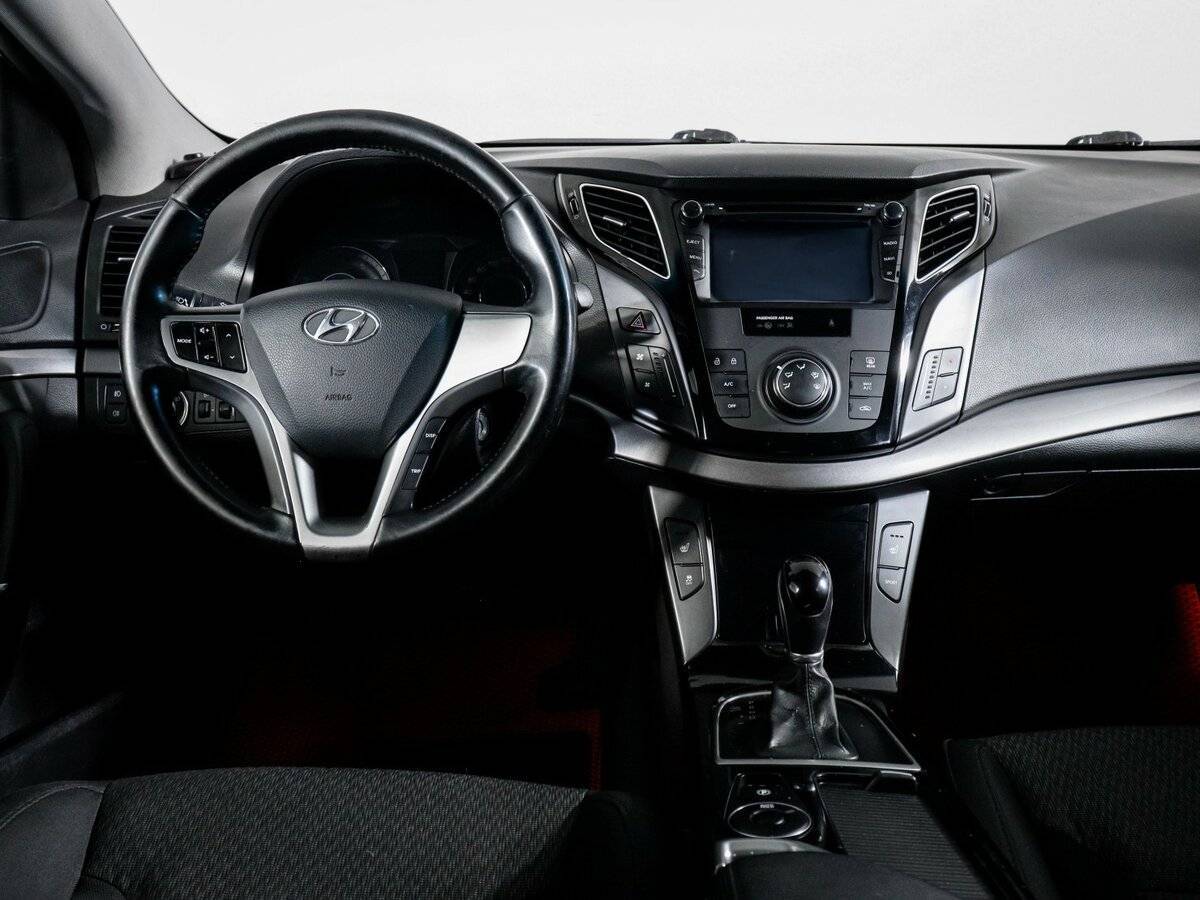 Купить Hyundai i40 с пробегом. Фото: #11