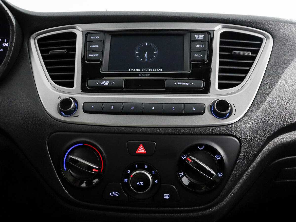 Купить Hyundai Solaris с пробегом. Фото: #13