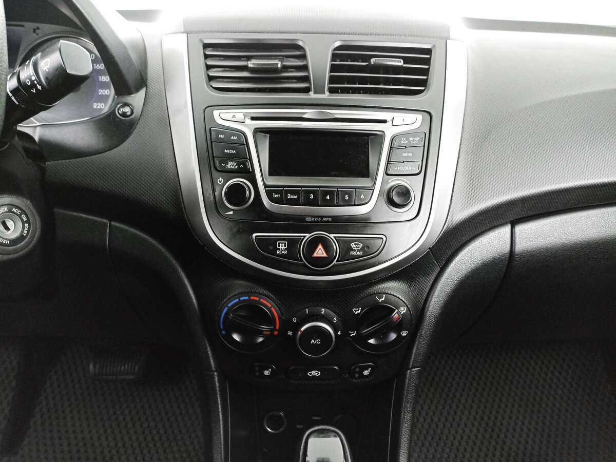 Купить Hyundai Solaris с пробегом. Фото: #12