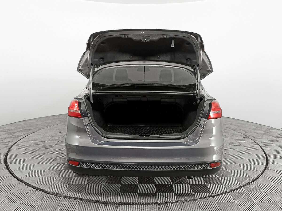 Купить Ford Focus с пробегом. Фото: #9