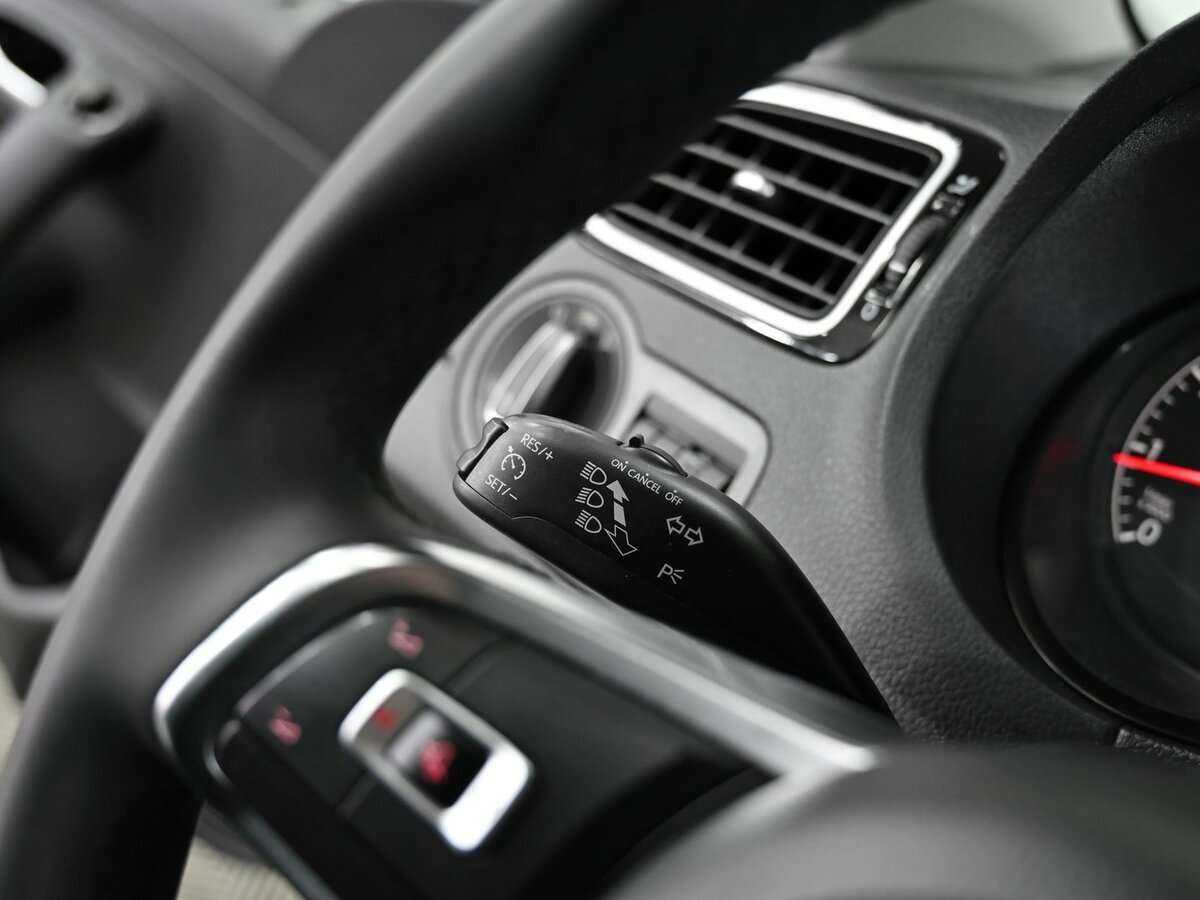 Купить Volkswagen Polo с пробегом. Фото: #6