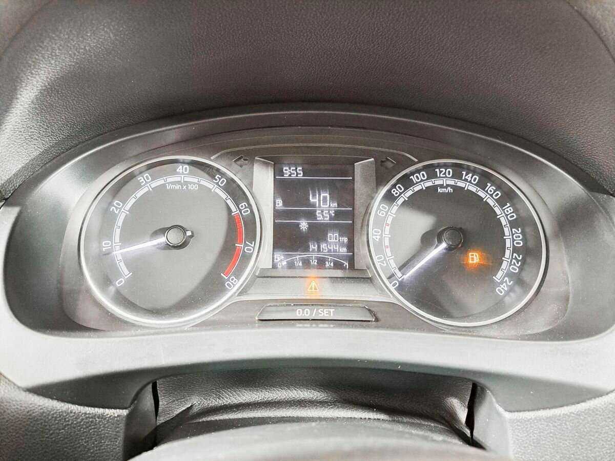 Купить Skoda Rapid с пробегом. Фото: #7
