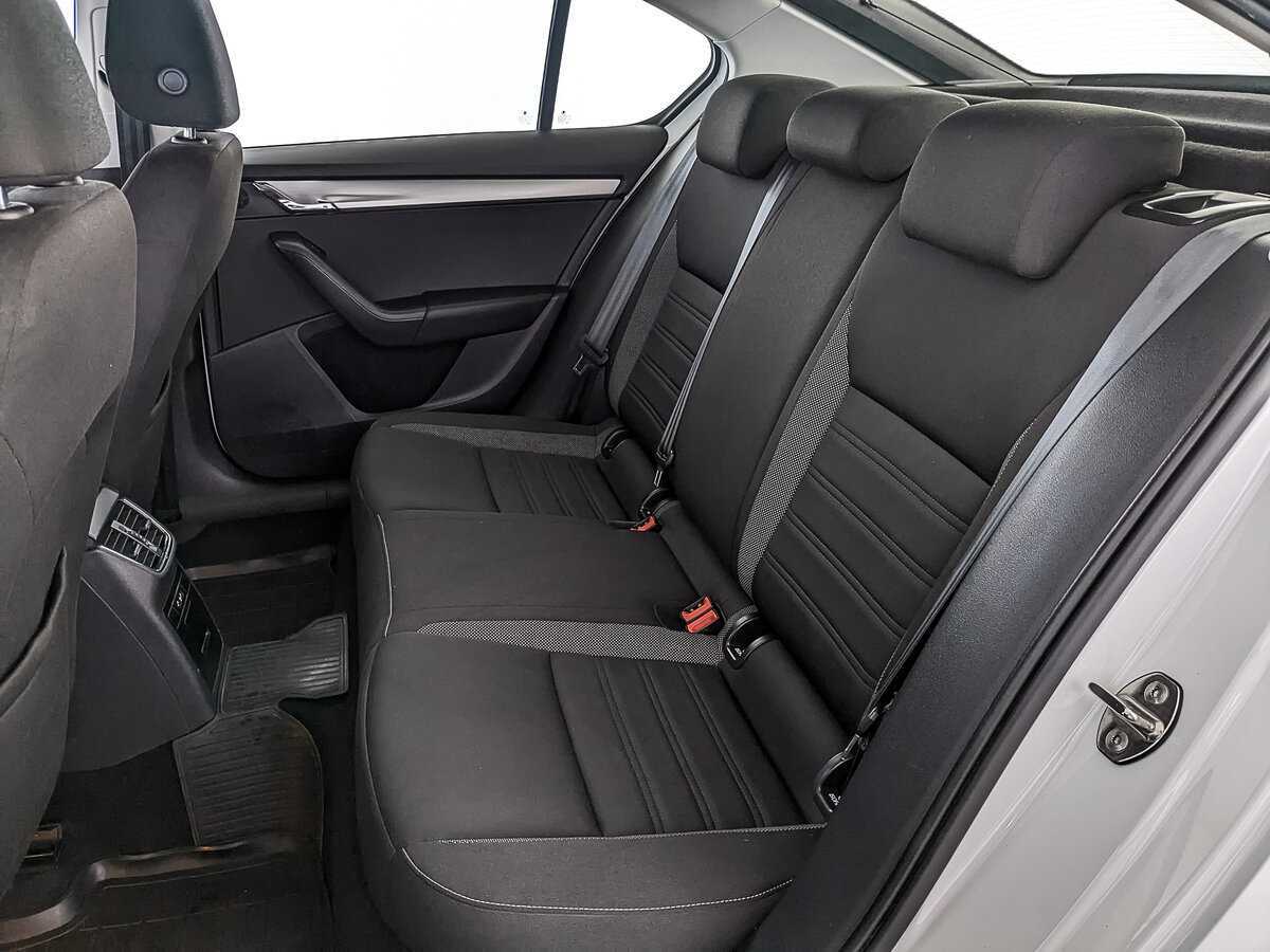 Купить Skoda Octavia с пробегом. Фото: #16