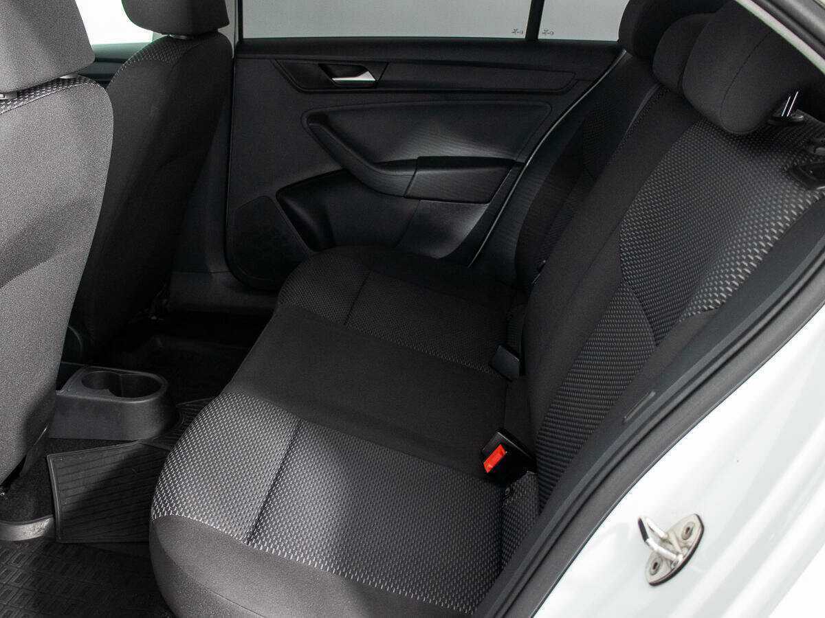 Купить Volkswagen Polo с пробегом. Фото: #10