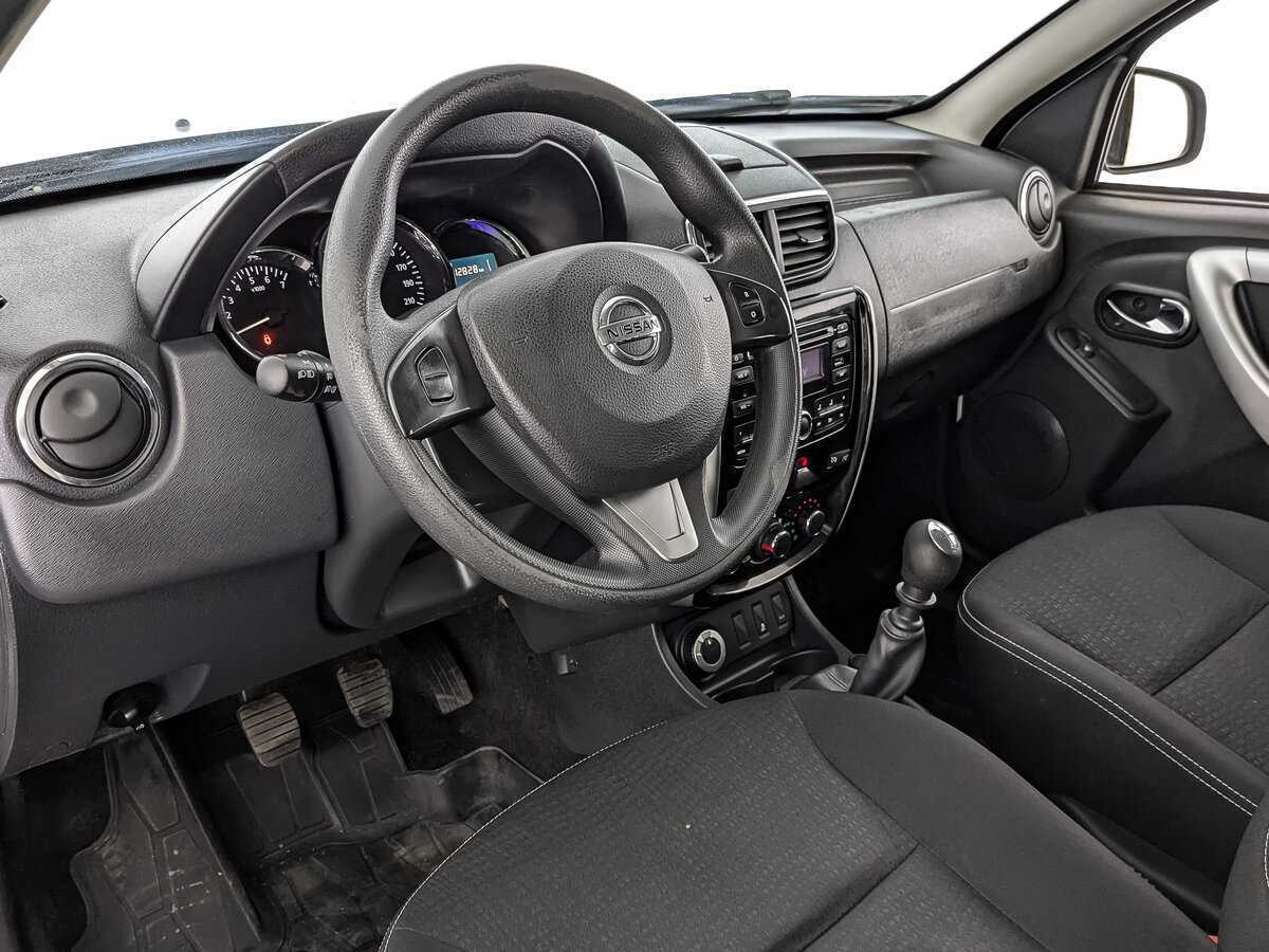 Купить Nissan Terrano с пробегом. Фото: #10