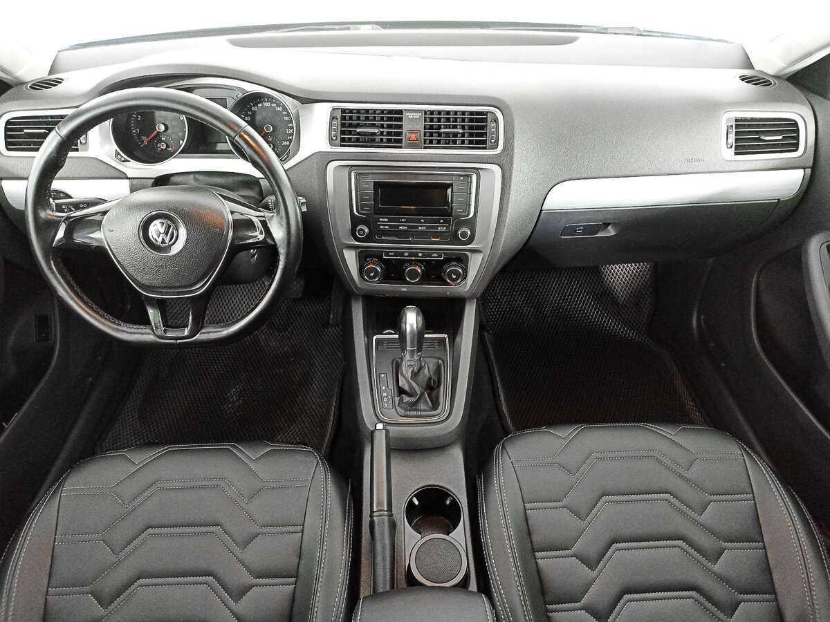 Купить Volkswagen Jetta с пробегом. Фото: #12