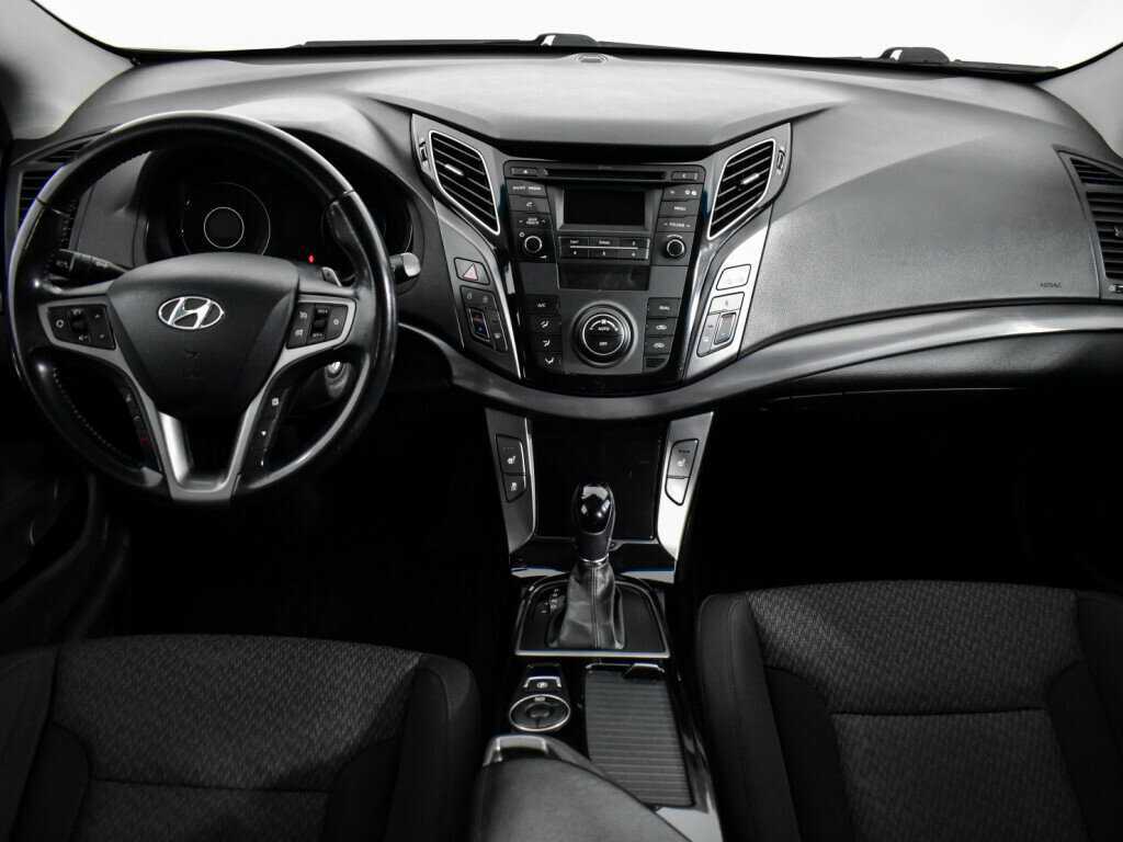 Купить Hyundai i40 с пробегом. Фото: #12