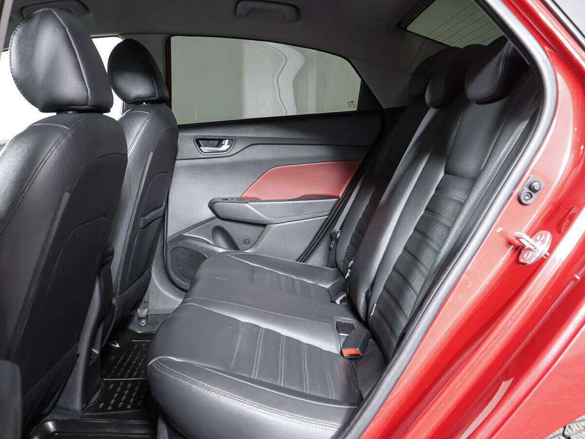 Купить Hyundai Solaris с пробегом. Фото: #9