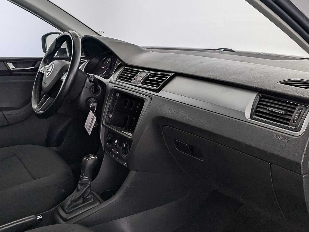 Купить Skoda Rapid с пробегом. Фото: #10