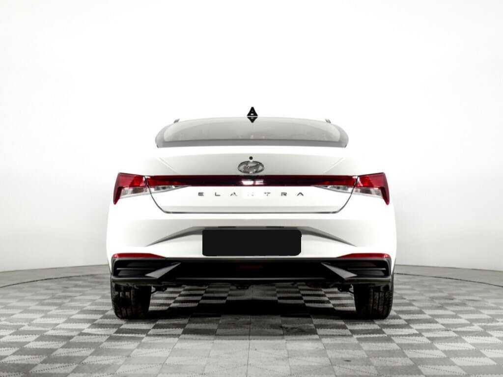 Купить Hyundai Elantra с пробегом. Фото: #4