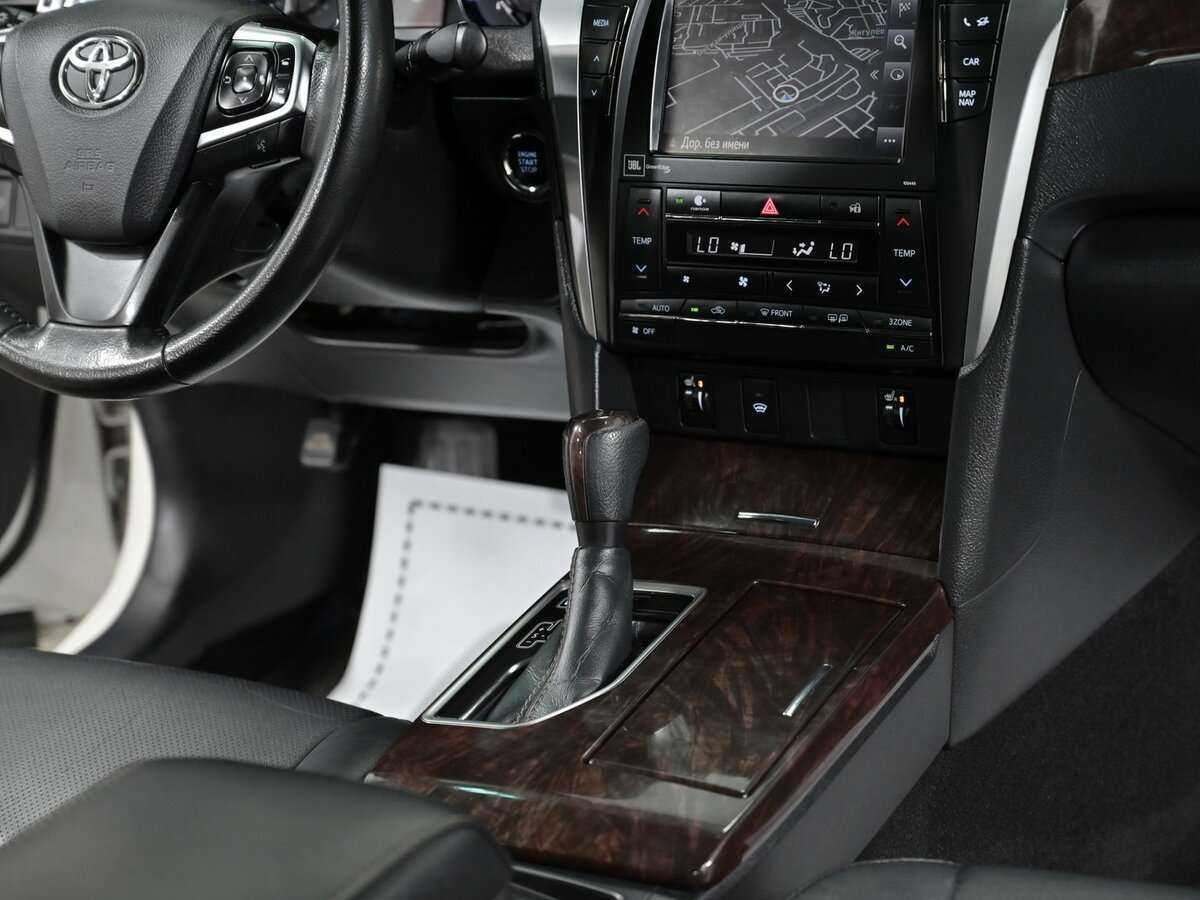 Купить Toyota Camry с пробегом. Фото: #11