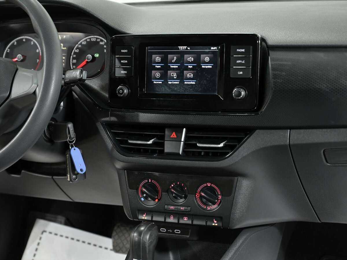 Купить Volkswagen Polo с пробегом. Фото: #8