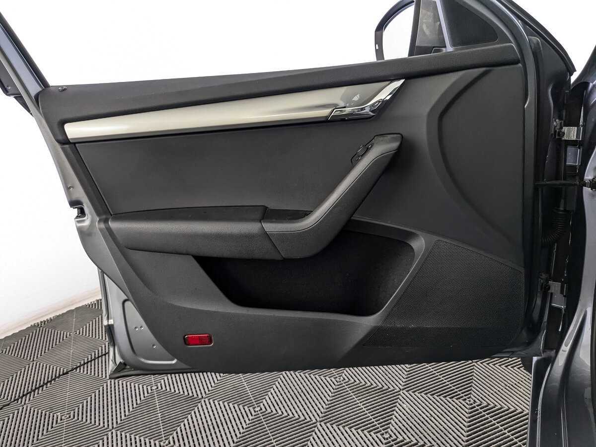 Купить Skoda Octavia с пробегом. Фото: #14