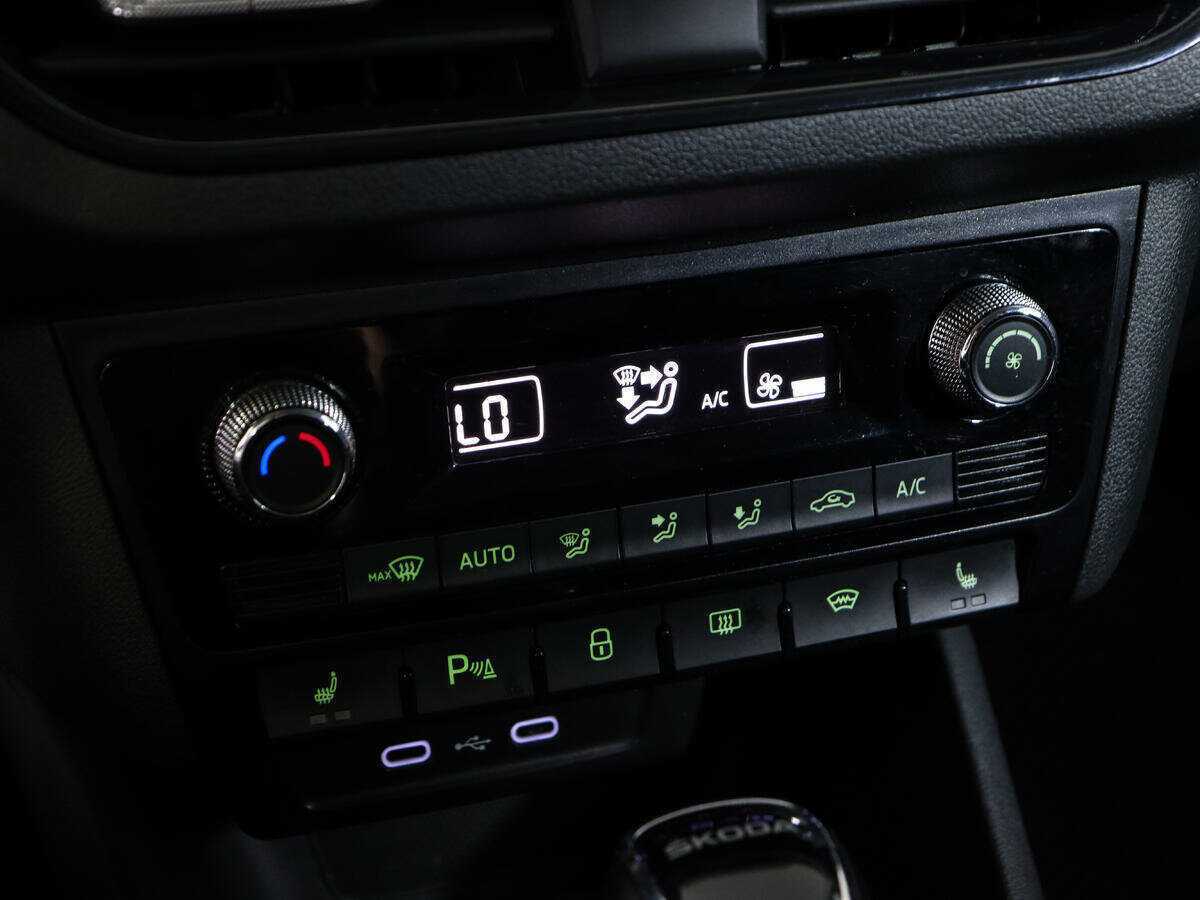 Купить Skoda Rapid с пробегом. Фото: #19