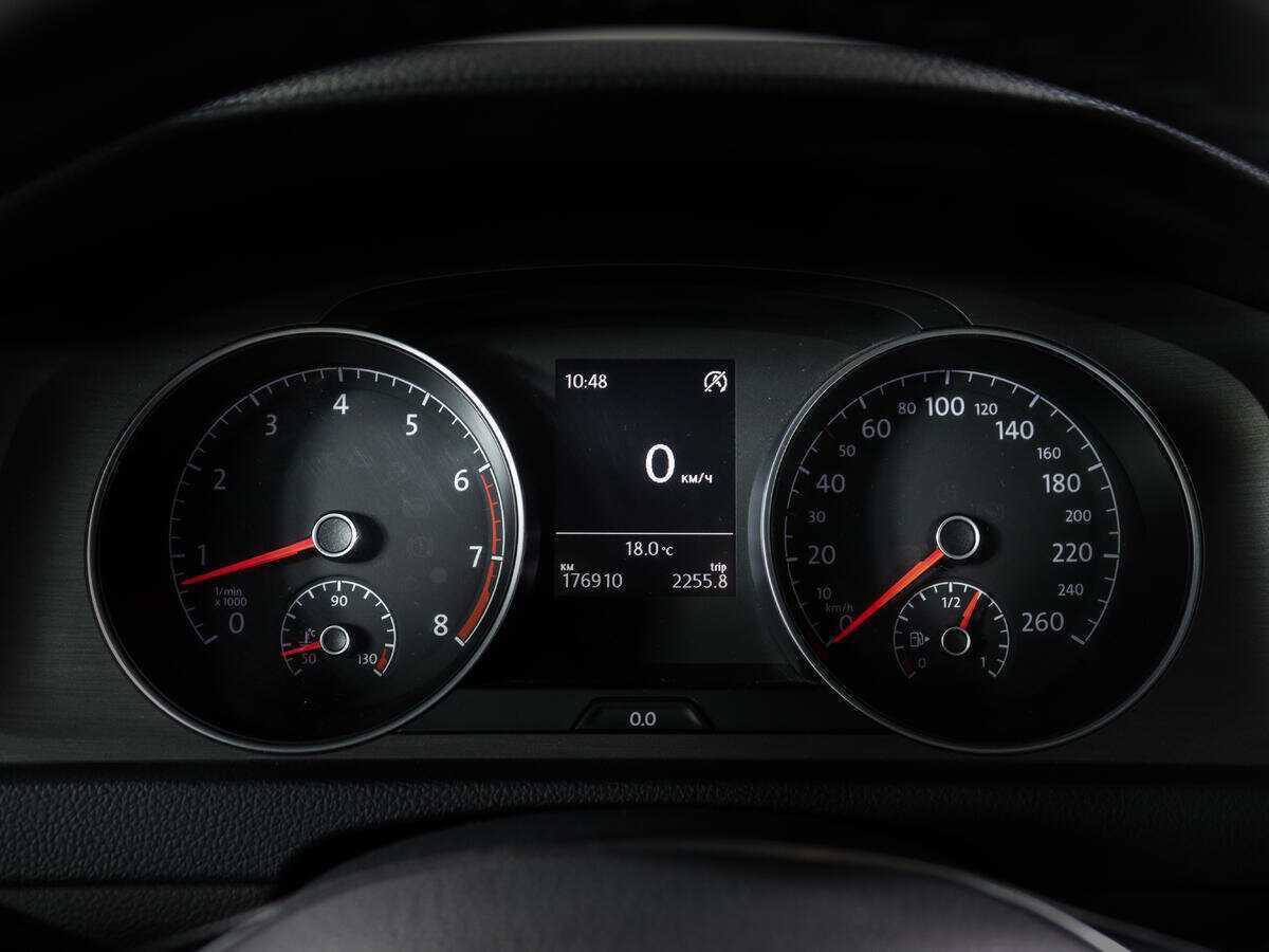 Купить Volkswagen Golf с пробегом. Фото: #10