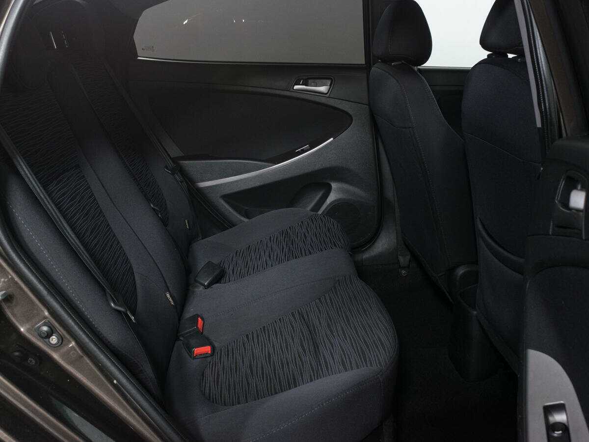 Купить Hyundai Solaris с пробегом. Фото: #11