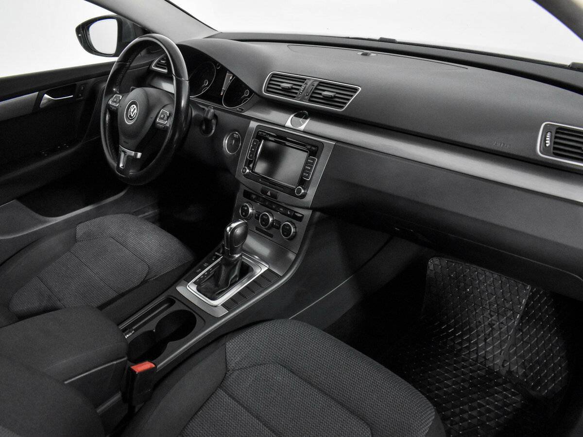 Купить Volkswagen Passat с пробегом. Фото: #12