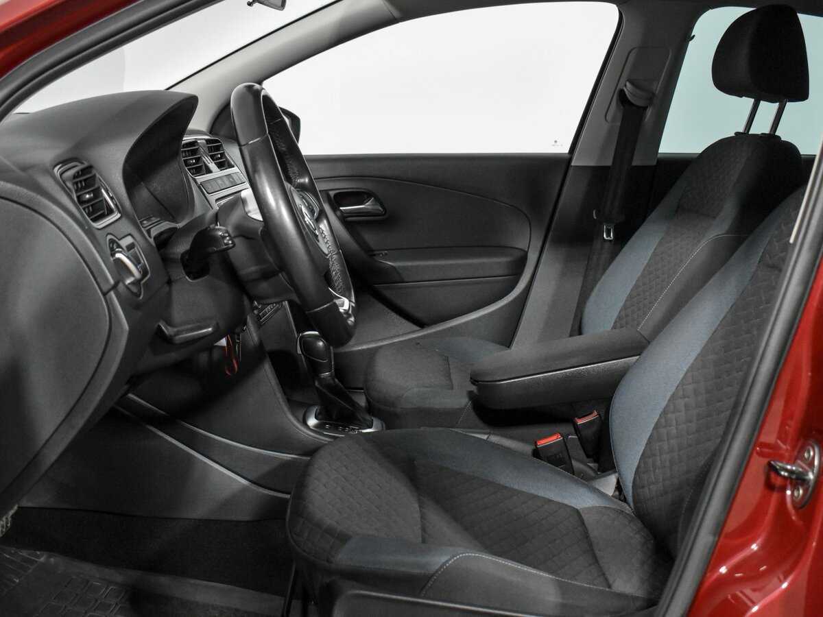 Купить Volkswagen Polo с пробегом. Фото: #8