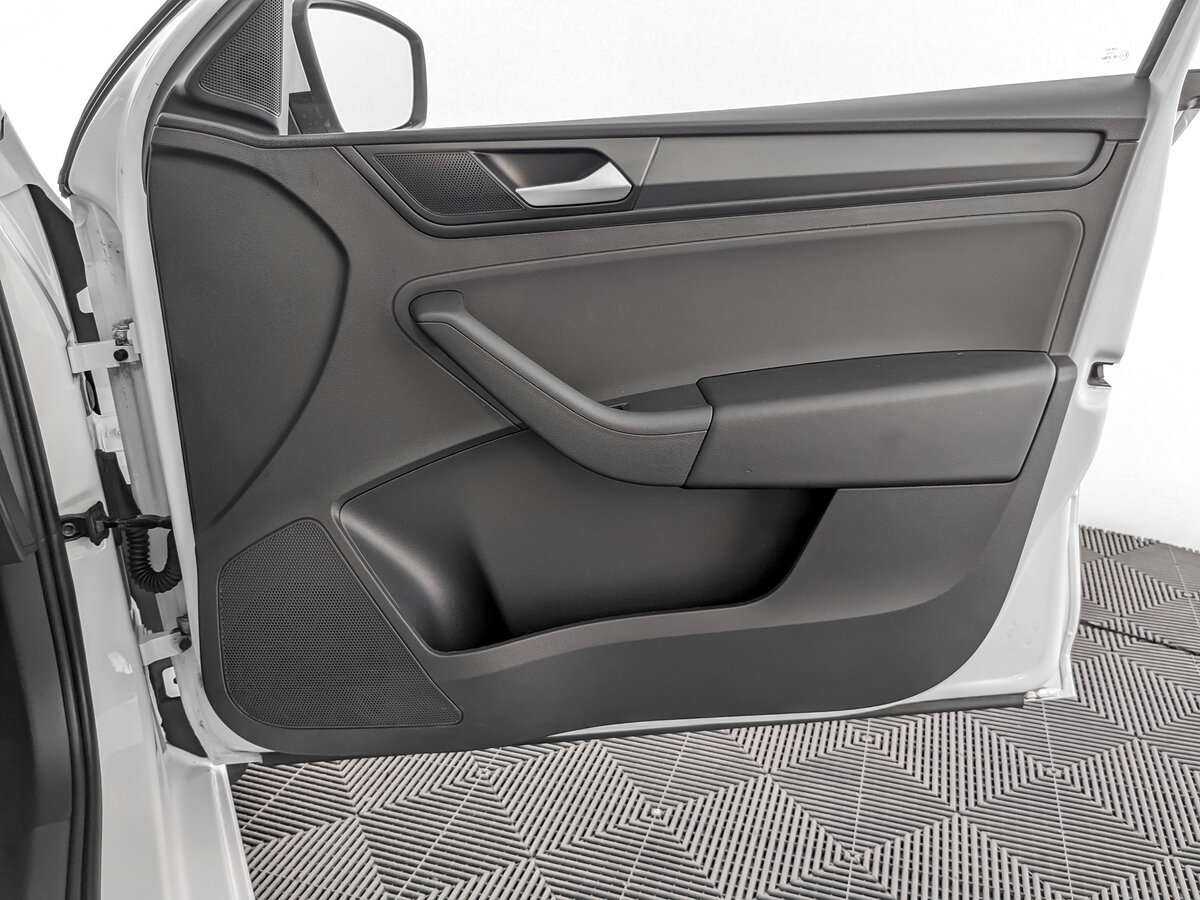 Купить Volkswagen Polo с пробегом. Фото: #22