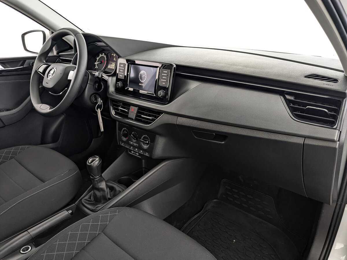 Купить Skoda Rapid с пробегом. Фото: #8