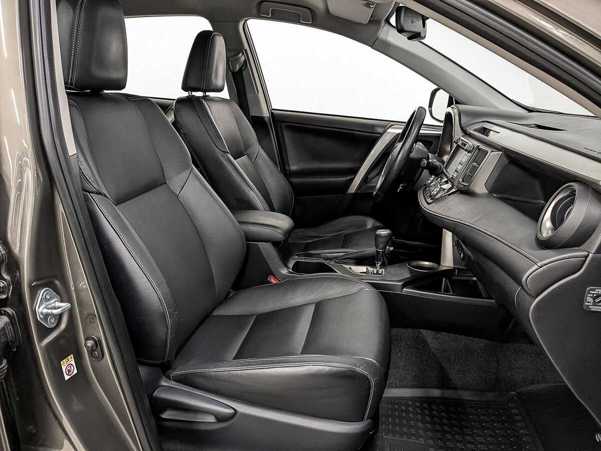 Купить Toyota RAV4 с пробегом. Фото: #22