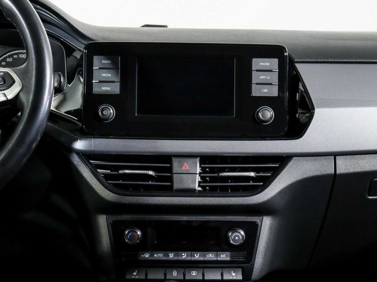 Купить Volkswagen Polo с пробегом. Фото: #12