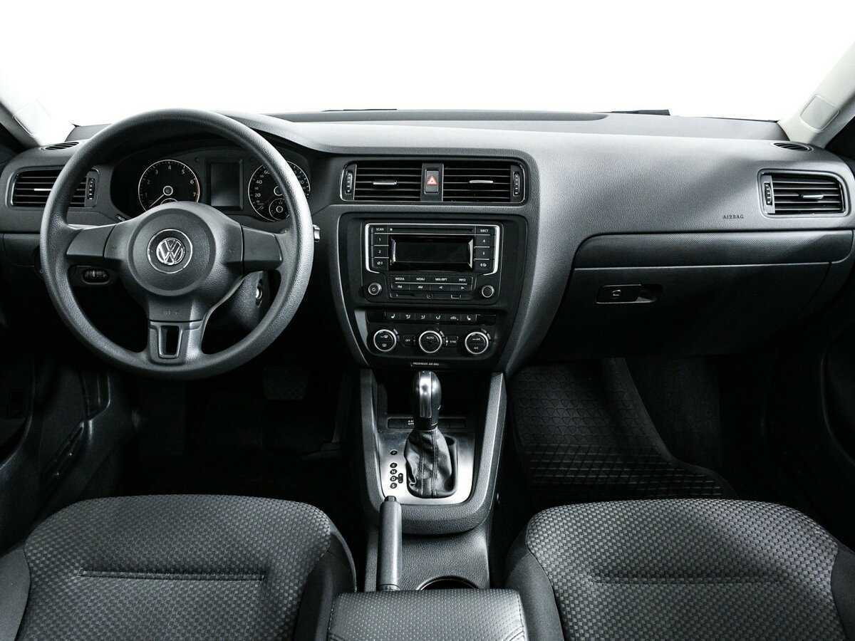 Купить Volkswagen Jetta с пробегом. Фото: #10