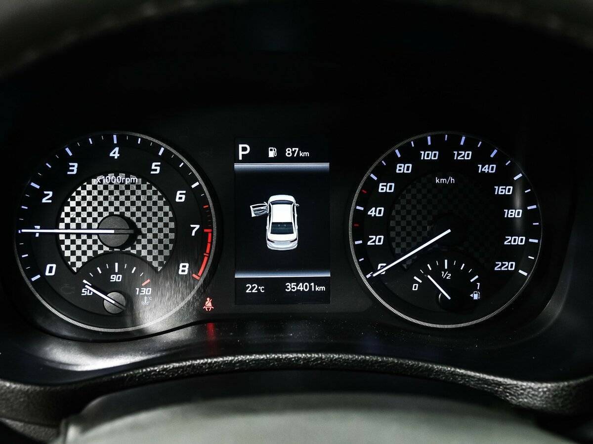 Купить Hyundai Solaris с пробегом. Фото: #9