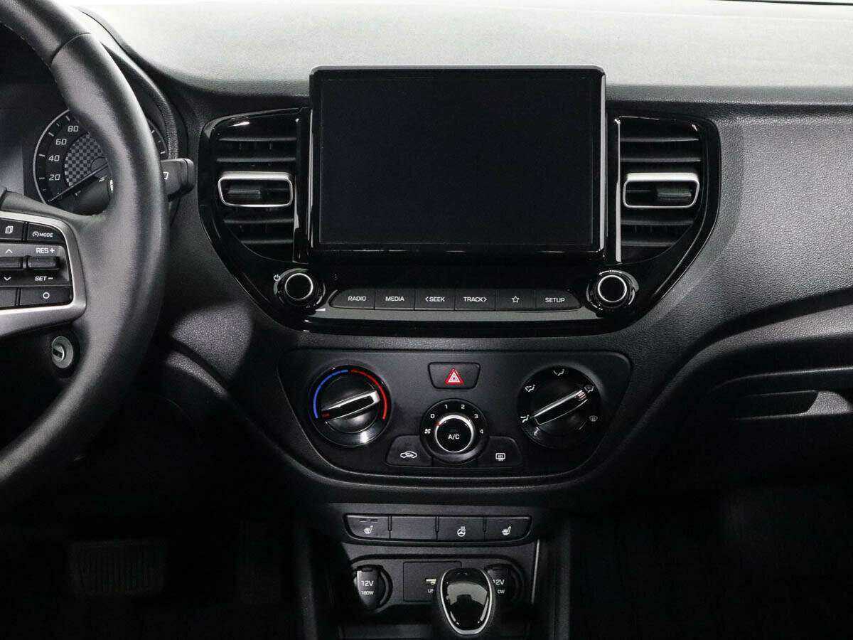 Купить Hyundai Solaris с пробегом. Фото: #9