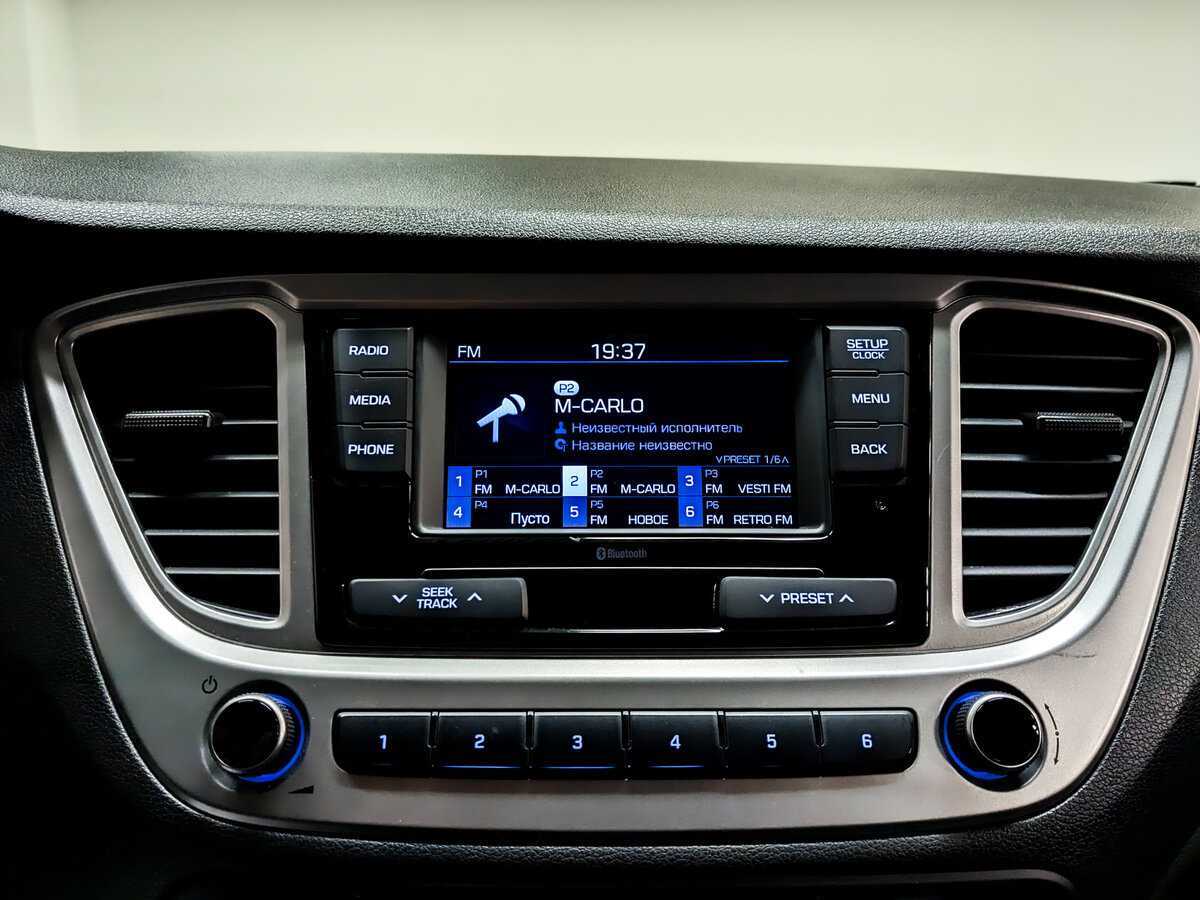 Купить Hyundai Solaris с пробегом. Фото: #14