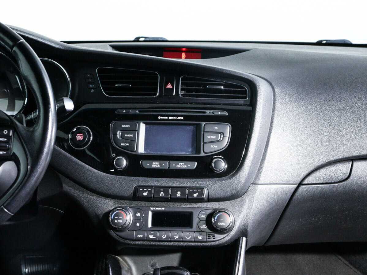 Купить Kia Ceed с пробегом. Фото: #10